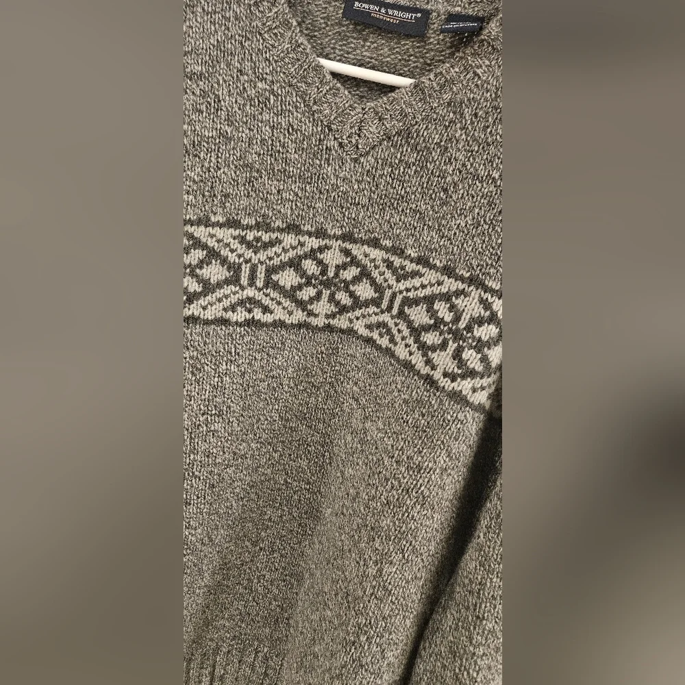 Bowen & Wright Lambs Wool Sweater